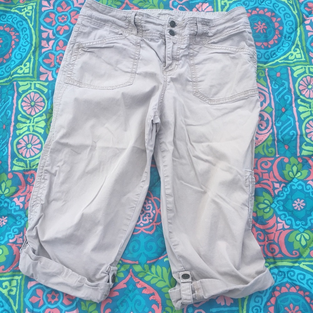 Sonoma size 8 Capri pants khaki tan